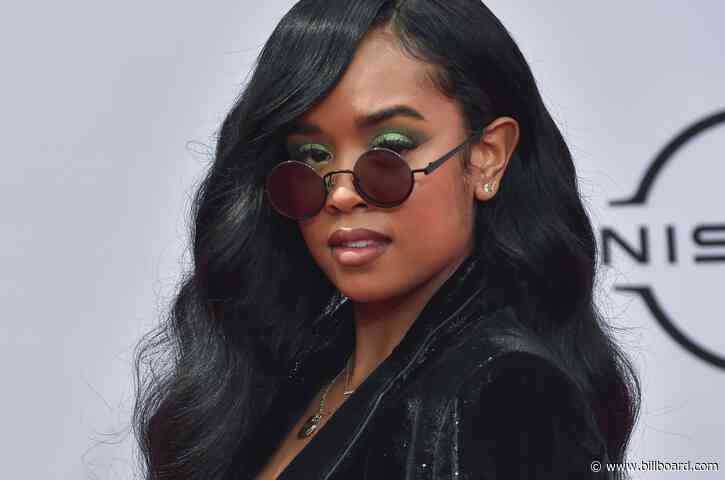 H.E.R. Celebrates Her 24th Birthday in Honor of Kobe: ‘I’m Constantly Discovering Things About Myself’