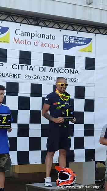 MANDURIA - Il pilota manduriano Daniele Dalemmo trionfa nella quarta tappa del campionato italiano di moto d'acqua - ManduriaOggi