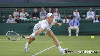 Wimbledon, l'erba non è verde per Sinner sconfitto al primo turno - La Repubblica