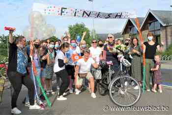 Juf Anne fietst laatste rechte lijn naar pensioen