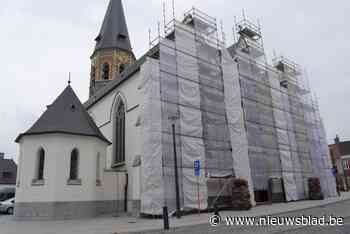 Kerk 3,5 jaar na grote restauratie opnieuw in de steigers: “Foutje in werk rechtzetten”