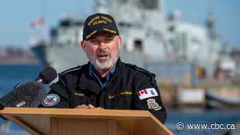 Canada's acting top soldier gives head of navy chance to redeem himself after golf controversy