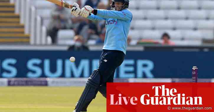 England beat Sri Lanka by five wickets: first ODI – live!