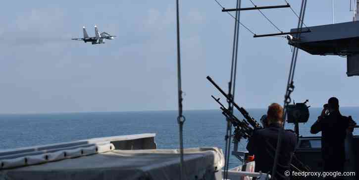 Russian fighter jets harassed a Dutch frigate in the Black Sea for hours and carried out mock attacks, defense ministry says