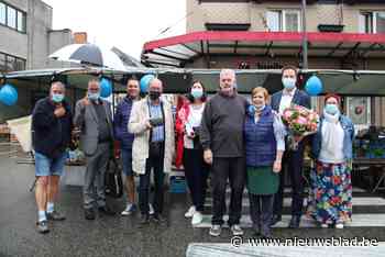 Marktkramer Franky (62) na 44 jaar met pensioen: “Hier gaat ook een stukje folklore verloren”