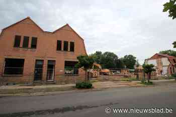 Eerste woningen Kasteelplein Lint tegen de vlakte