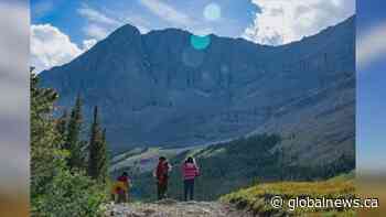 The best campgrounds on lakes near Calgary
