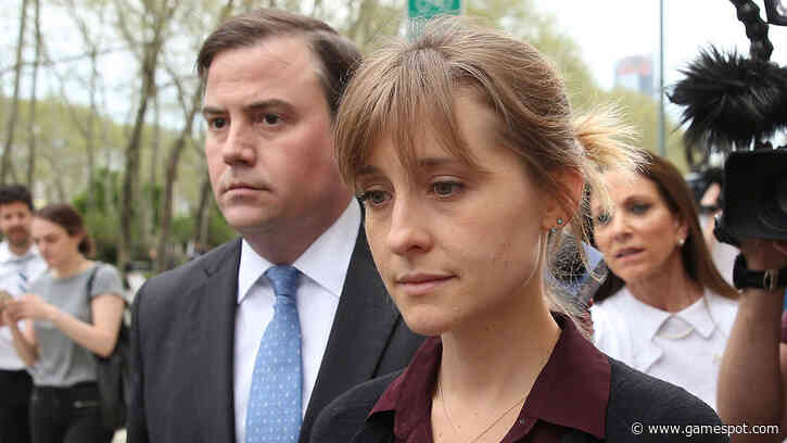 Smallville's Allison Mack Sentenced To Three Years In Federal Prison