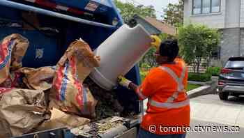 City staff trash automated yard waste pickup plan, propose kraft paper bags only