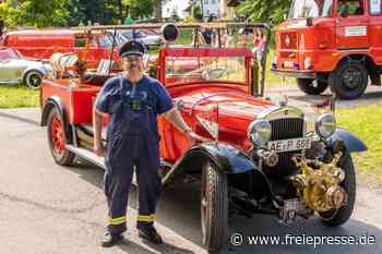 Oldtimer rollen nach Pfaffengrün - Freie Presse