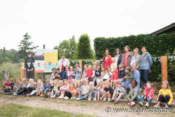 Kleuters fleuren troostplek op (Zomergem) - Het Nieuwsblad