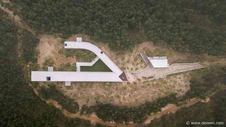 Álvaro Siza and Carlos Castanheira Architects place concrete art pavilion atop hill in South Korea