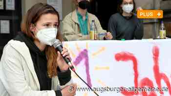 Luisa Neubauer besucht das Klimacamp zum Einjährigen