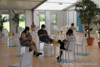 Callcenters worden overstelpt met telefoontjes: “Tweede prik AstraZeneca vervroegen kan, maar heb geduld”