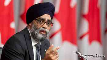 Defence minister positions himself opposite Trudeau, Freeland over decision to keep navy commander