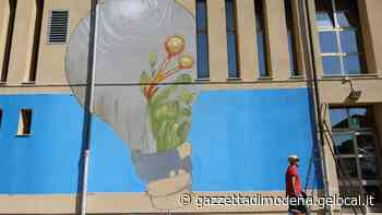 Modena. Un murale “green” alla Gino Pini esalta la natura - La Gazzetta di Modena
