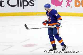 Scott Mayfield made huge strides in the playoffs for the Islanders - Empire Sports Media