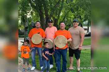 Regina music trio helps Saskatoon police save man's life - CKOM News Talk Sports