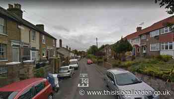 Man charged after attempted car robbery in South Darenth
