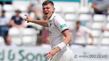 Henry Brookes: Warwickshire pace bowler agrees contract extension