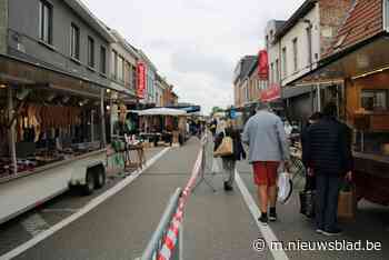 Circulatieplan op woensdagmarkt afgeschaft én opnieuw zomero... (Merchtem) - Het Nieuwsblad