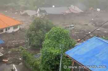 Une spectaculaire coulée de boue emporte des maisons au Japon, le bilan est déjà lourd