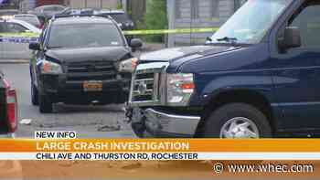 Driver hits 4 cars in Rochester, tries to flee on foot