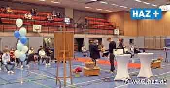 Entlassungsfeier in Hemmingen: KGS übergibt Abschlusszeugnisse an Schüler - Hannoversche Allgemeine