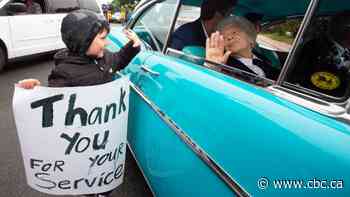 Surviving Second World War veterans honoured with classic cars, fancy dinner in St. John's