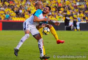 ¡SE QUEDA! Guillermo De Los Santos renueva con U. Católica - StudioFutbol