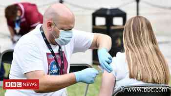 Coronavirus: Walk-in Covid vaccine clinics open in 'final push' - BBC News