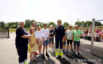 Leerlingen basisschool Ter Borch in Eelderwolde halen megabedrag op voor goede doelen. Eigen webwinkel levert ruim 11.000 euro op - Dagblad van het Noorden