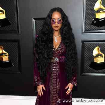 H.E.R. says working with Barack Obama was 'life-changing'