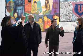 Rodríguez Larreta y Acuña visitaron un colegio en Flores - buenosaires.gob.ar