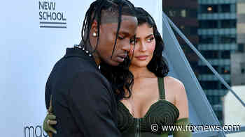 Kylie Jenner and Travis Scott appear to be back together during night out in NYC - Fox News