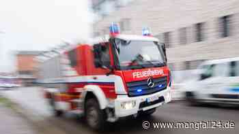 Feldkirchen-Westerham: Auto geht während der Fahrt in Flammen auf und brennt völlig aus - mangfall24.de