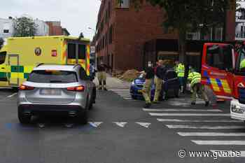Twee auto's botsen op Jakob Smitslaan (Mol) - Gazet van Antwerpen