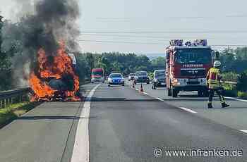 A73: Zustellfahrzeug fängt zwischen Forchheim und Bamberg Feuer und brennt vollständig aus - inFranken.de