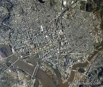 The Avenues of America: Astronaut Captures Stunning Photo of US Capitol From Space Station