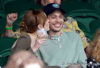 Pete Davidson, Phoebe Dynevor smitten in first public event appearance at Wimbledon
