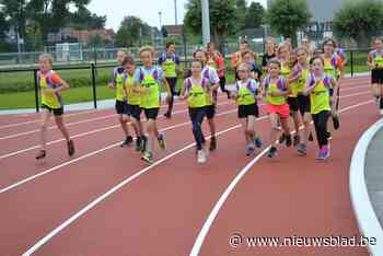 Minister opent nieuwe atletiekpiste: “Toonbeeld van moed om hier in te investeren”