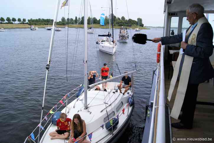 Vaarseizoen start met botenzegening
