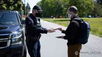 Border restrictions for fully vaccinated Canadians begin to loosen