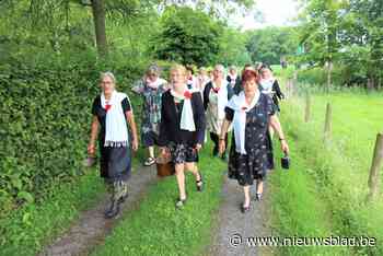 Orde van de Smoutpot neemt intrek in abdij van Oosteeklo en blaast oud ritueel weer leven in