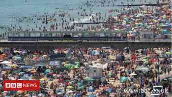 Covid: App showing beach crowd levels expanded
