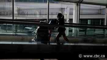 Border restrictions for fully vaccinated Canadians loosen, but plan for wider reopening remains unclear