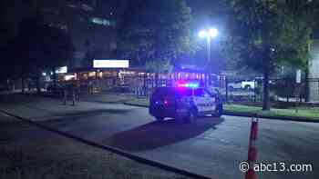 Gunman opens fire outside Houston club Atomic Bottle, injuring 1 man in drive-by shooting - KTRK-TV