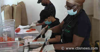 Training refugees in the culinary arts - CBS News