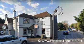 Covid: Pub closing temporarily after staff advised to self-isolate
