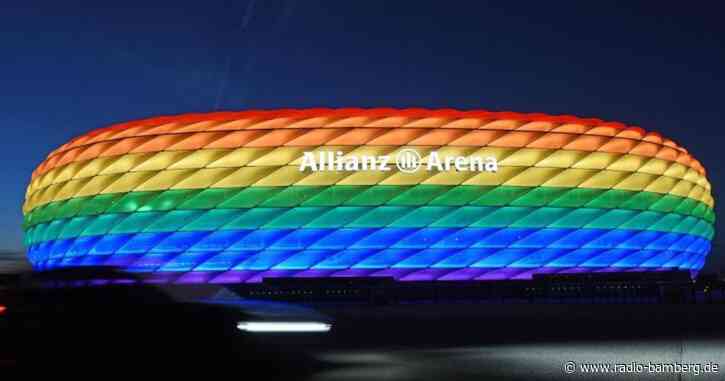FC Bayern beleuchtet Münchner Arena in Regenbogenfarben